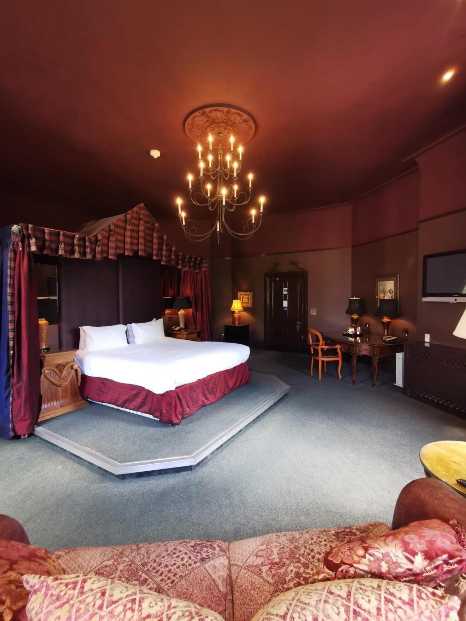 Ruthin Castle Hotel And Spa Dış mekan fotoğraf